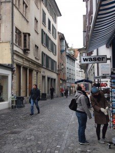 Vykortsshopping i gamla stan.